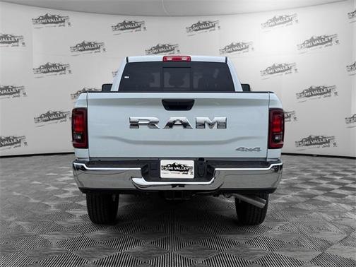 2025 RAM 2500 Tradesman Crew Cab 4x4 6'4' Box