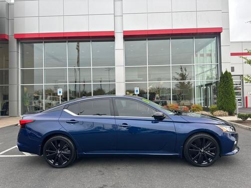 2021 Nissan Altima SR FWD
