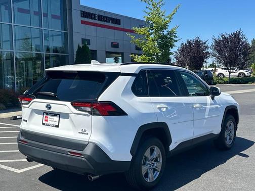 2023 Toyota RAV4 Hybrid LE