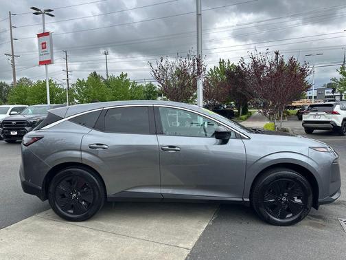Gun Metallic 2025 Nissan Murano SV