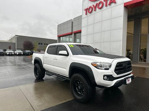 2016 Toyota Tacoma SR5