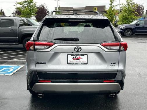 2025 Toyota RAV4 Hybrid SE