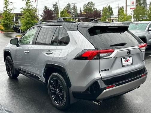 2025 Toyota RAV4 Hybrid SE