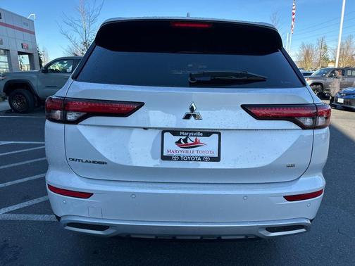 2022 Mitsubishi Outlander SE