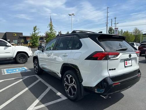 2025 Toyota RAV4 Hybrid SE