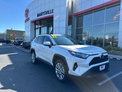 2025 Toyota RAV4 XLE Premium