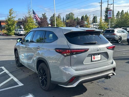 2025 Toyota Highlander XSE