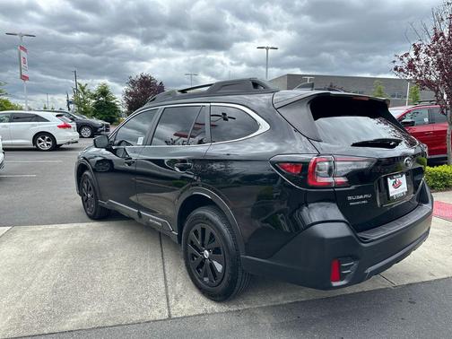 Crystal Black Silica 2021 Subaru Outback Premium