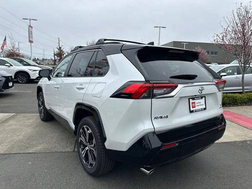 Wind Chill Pearl/Midnight Black Metallic 2025 Toyota RAV4 Hybrid SE