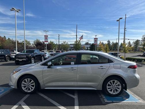 2026 Toyota Corolla Hybrid XLE