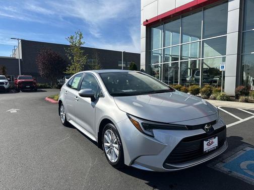 2026 Toyota Corolla Hybrid XLE