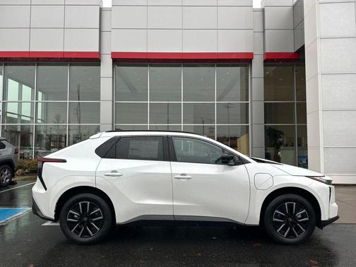 2026 Toyota bZ XLE Plus
