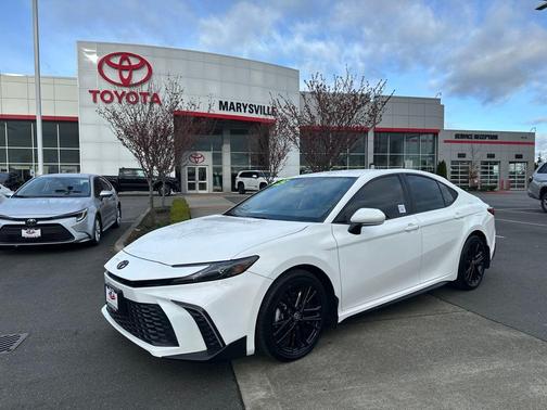 Ice Cap 2025 Toyota Camry SE