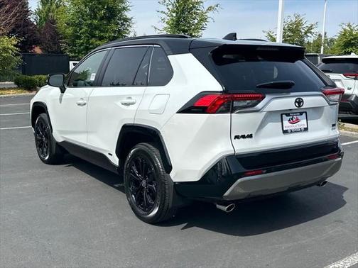 2025 Toyota RAV4 Hybrid SE