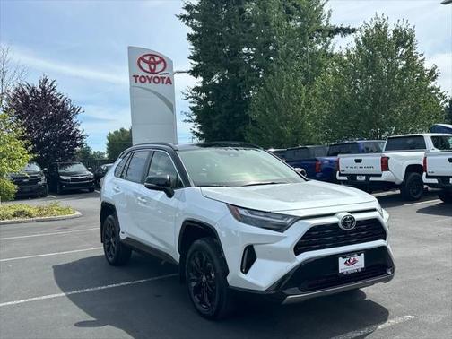 2025 Toyota RAV4 Hybrid SE