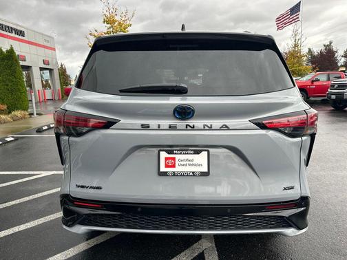 2025 Toyota Sienna XSE 7 Passenger
