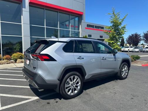2025 Toyota RAV4 Limited