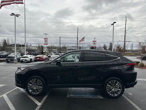 2024 Toyota Venza XLE