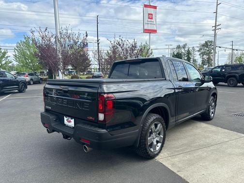 Crystal Black Pearl 2025 Honda Ridgeline TrailSport