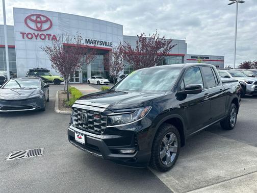 Crystal Black Pearl 2025 Honda Ridgeline TrailSport
