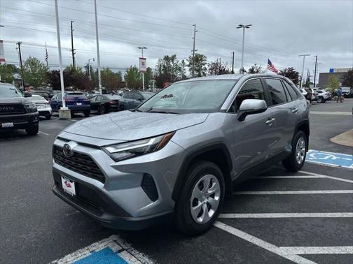 2025 Toyota RAV4 LE