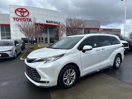 2025 Toyota Sienna Limited