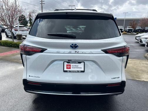 2025 Toyota Sienna Limited