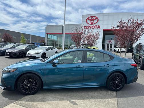 Ocean Gem 2026 Toyota Camry SE