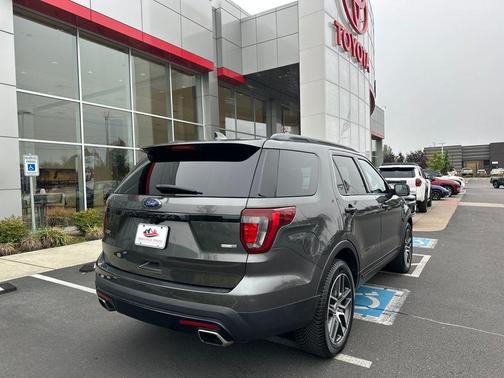 2017 Ford Explorer sport