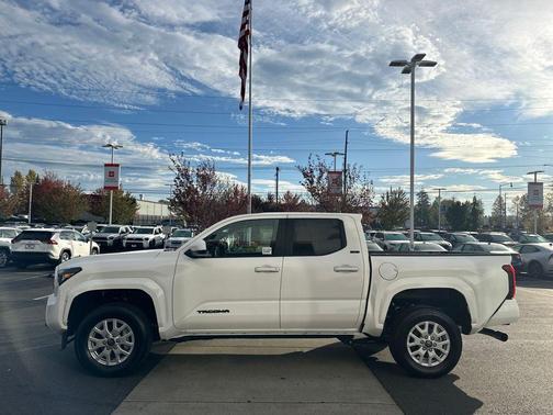 2025 Toyota Tacoma SR5