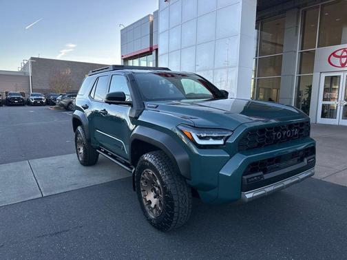 2026 Toyota 4Runner Hybrid Trailhunter