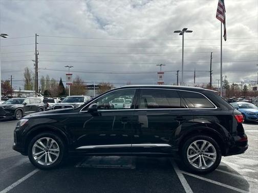 2025 Audi Q7 45 Premium