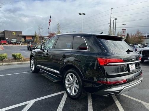 2025 Audi Q7 45 Premium
