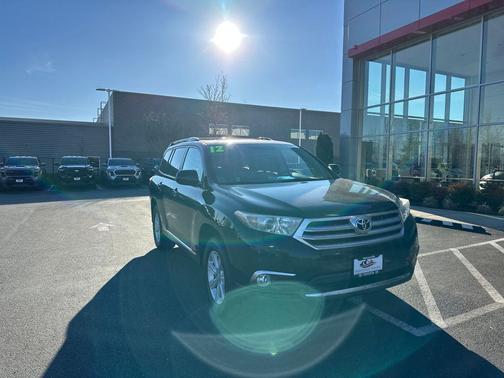 2012 Toyota Highlander SE