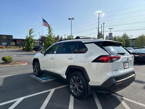 2023 Toyota RAV4 Hybrid XLE Premium