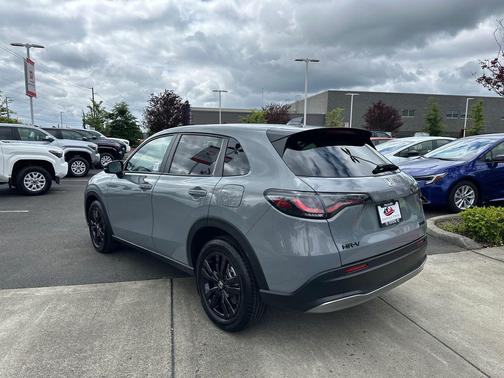 Urban Gray Pearl 2026 Honda HR-V AWD Sport