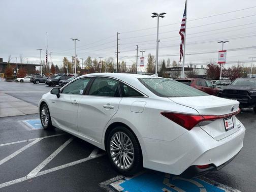 2020 Toyota Avalon Hybrid Limited