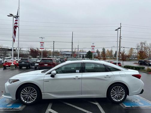 2020 Toyota Avalon Hybrid Limited