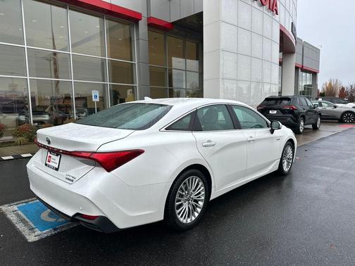 2020 Toyota Avalon Hybrid Limited
