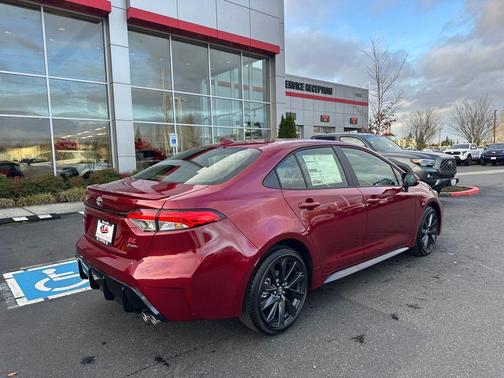 2026 Toyota Corolla Hybrid SE