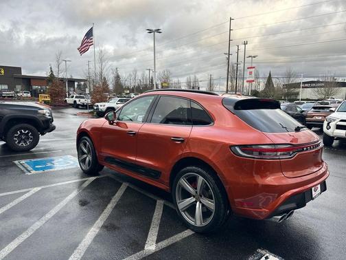 2022 Porsche Macan S