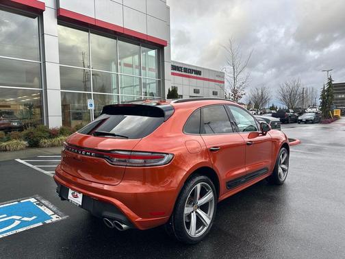 2022 Porsche Macan S