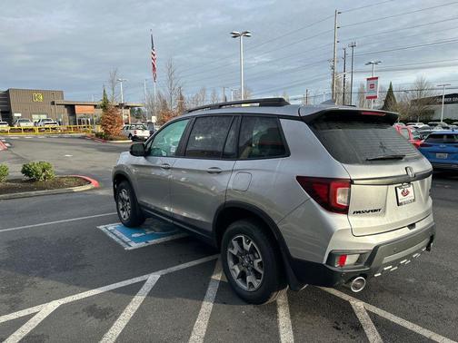 2023 Honda Passport AWD TrailSport