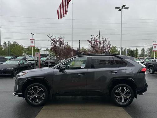 2025 Toyota RAV4 Hybrid SE