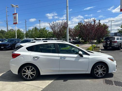 Crystal White Pearl 2018 Subaru Impreza 2.0i Limited