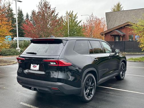 2026 Toyota Grand Highlander Hybrid Nightshade Edition
