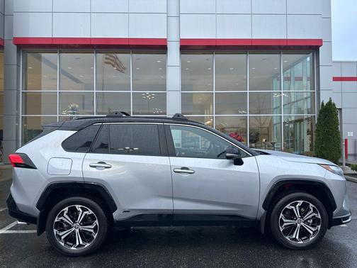 2025 Toyota RAV4 Hybrid SE