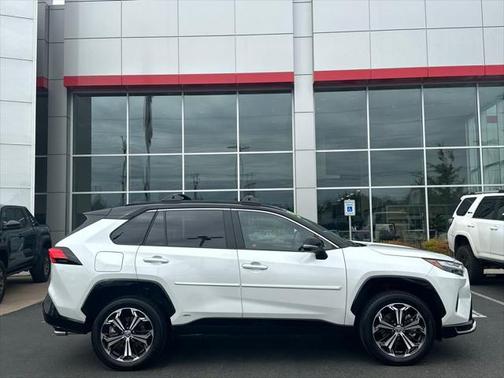 2025 Toyota RAV4 Hybrid SE