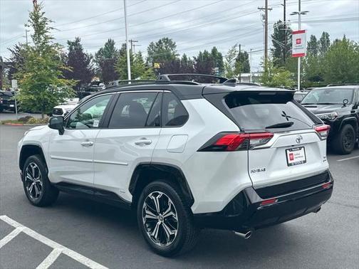 2025 Toyota RAV4 Hybrid SE