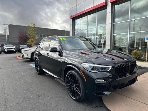 2020 BMW X5 M50i